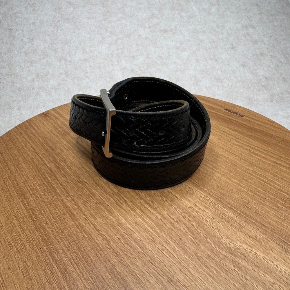 Mens Black Leather Belt Silver Buckle Embossed Woven Design‎ WELL WORN Size 36